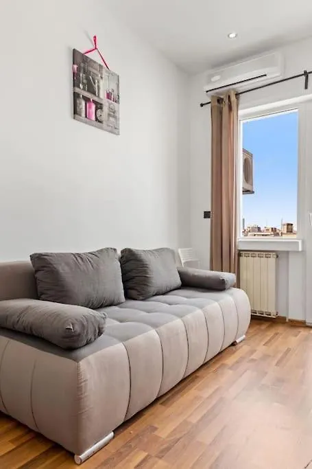 Apartment Tache - Cozy Central Studio Bucharest Romania