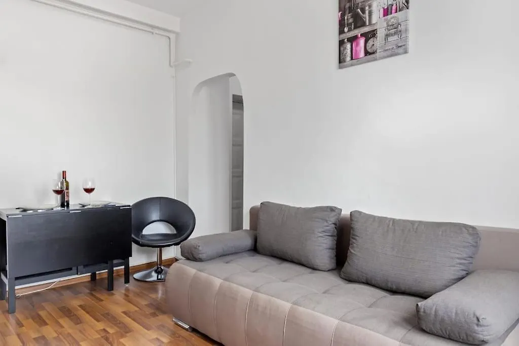Tache - Cozy Central Studio Bucharest 0*,  Romania