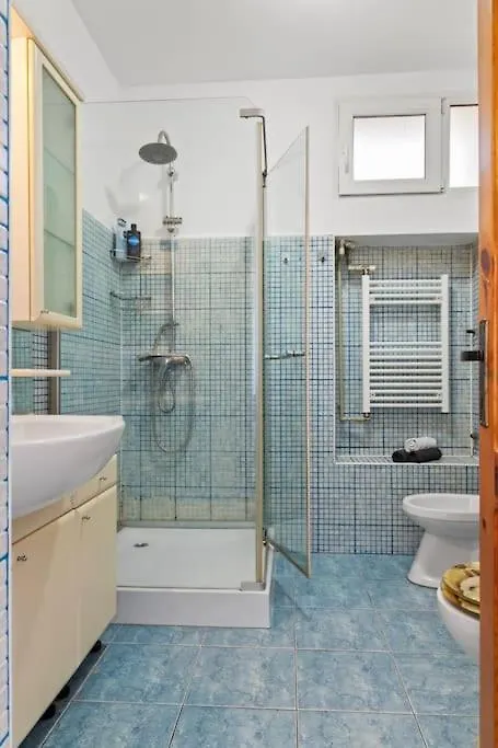 Tache - Cozy Central Studio Bucharest Apartment